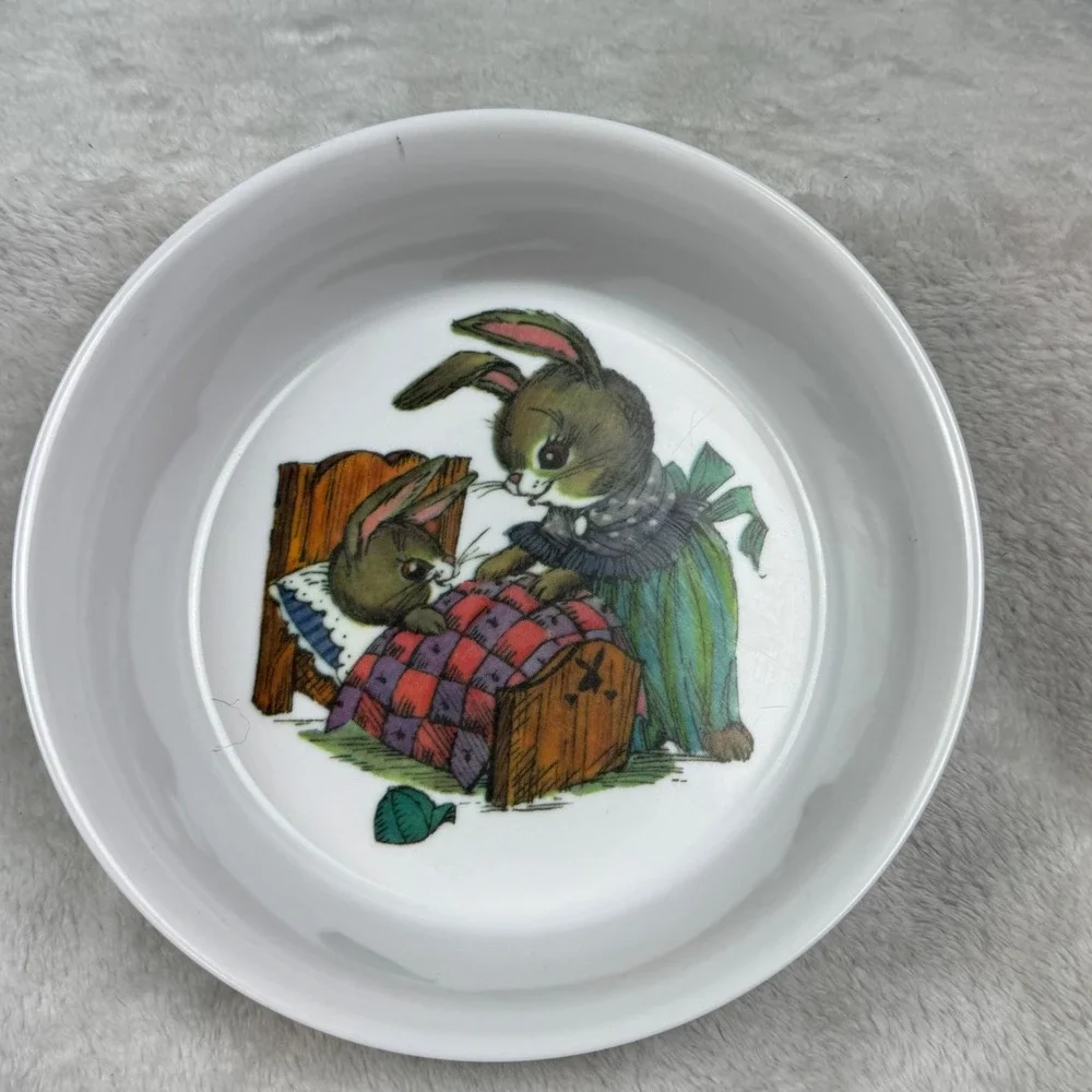 Vintage Peter Rabbit SiLite Inc Melamine Bunny  Kids Plate Bowl Mug Set Cottage